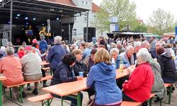 2019 04 27 Grüner Markt Leute