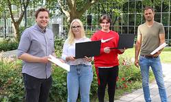 2021 08 01 Azubis Blech Motz web