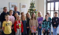 2023 11 27 weihnachtsbaumschmücken kl 3c jahnschule frau spindler web