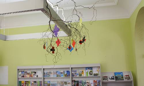 Dekozweig Kruemelkiste 04 Dekozweig Kruemelkiste 04