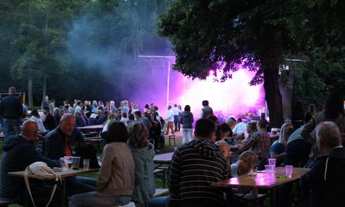 Foto 2017 07 29 Waldbadparty Disco Foto 2017 07 29 Waldbadparty Disco