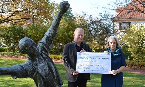 2017 10 19 Scheckübergabe Stürzender