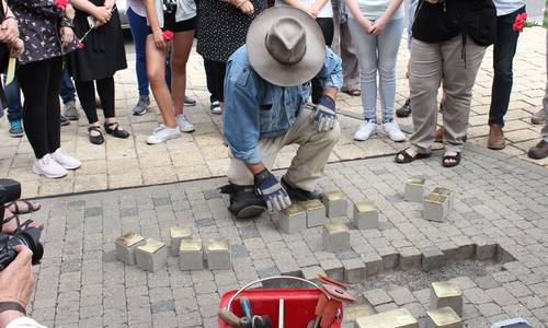 2018 06 19 Stolpersteine Verlegung WEB 2018 06 19 Stolpersteine Verlegung WEB