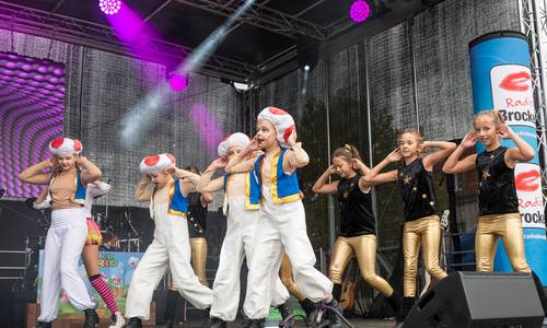 Stadtfest Bühne Kindertanzgruppe Stadtfest Bühne Kindertanzgruppe