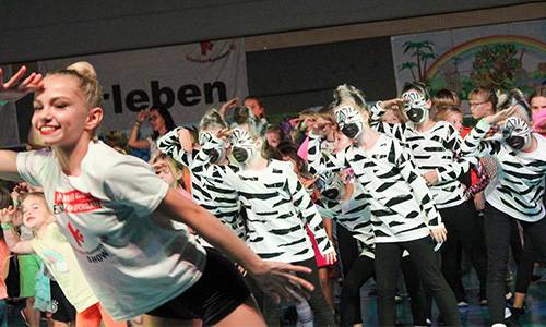 Web 2019 10 26 Kinderturnshow Spergau Tanzgruppe  2   Martin Weinbrecht © Martin Weinbrecht/LTV