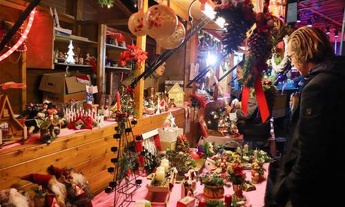 WEB 2022 Weihnachtsmarkt Stand © Heike Hickmann WEB 2022 Weihnachtsmarkt Stand © Heike Hickmann