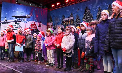 WEB 2022 Weihnachtsmarkt Jahnschule © Heike Hickmann WEB 2022 Weihnachtsmarkt Jahnschule © Heike Hickmann