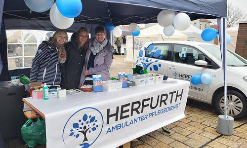 2023 Grüner Markt Pflegedienst WEB © Heike Hickmann 2023 Grüner Markt Pflegedienst WEB © Heike Hickmann