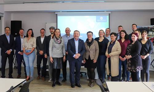 2025 03 25 Stammtisch Öffentlichkeitsarbeit des Chemiestandortes Ausrichter Stadt Leuna WEB hi © Heike Hickmann 2025 03 25 Stammtisch Öffentlichkeitsarbeit des Chemiestandortes Ausrichter Stadt Leuna WEB hi © Heike Hickmann