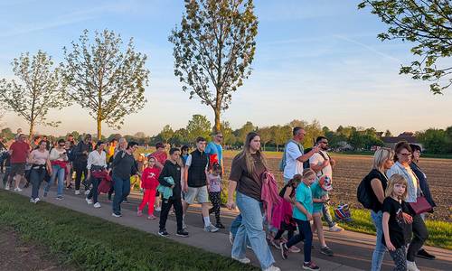 Umzug WEB lb © Lucie Bader Umzug WEB lb © Lucie Bader