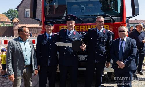 Symbolische Schlüsselübergabe für das neue MLF © Matthias Schröter Symbolische Schlüsselübergabe für das neue MLF © Matthias Schröter