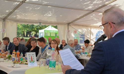 WEB Parkfest 2025 Ratsfrühstück Bedla Rede © Heike Hickmann WEB Parkfest 2025 Ratsfrühstück Bedla Rede © Heike Hickmann