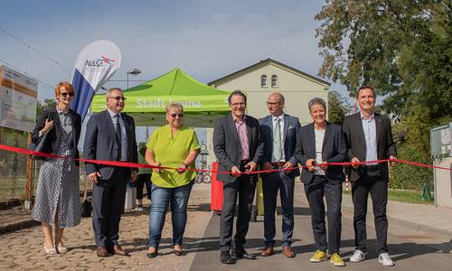 WEB Einweihung Schnittstelle Bhf Kötzschau rotes Band © Heike Hickmann