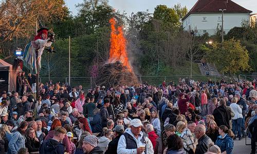 Walpurgis 2026 in Leuna ©Heike Hickmann 2026 Walpurigs Feuer und Gäste WEB hi